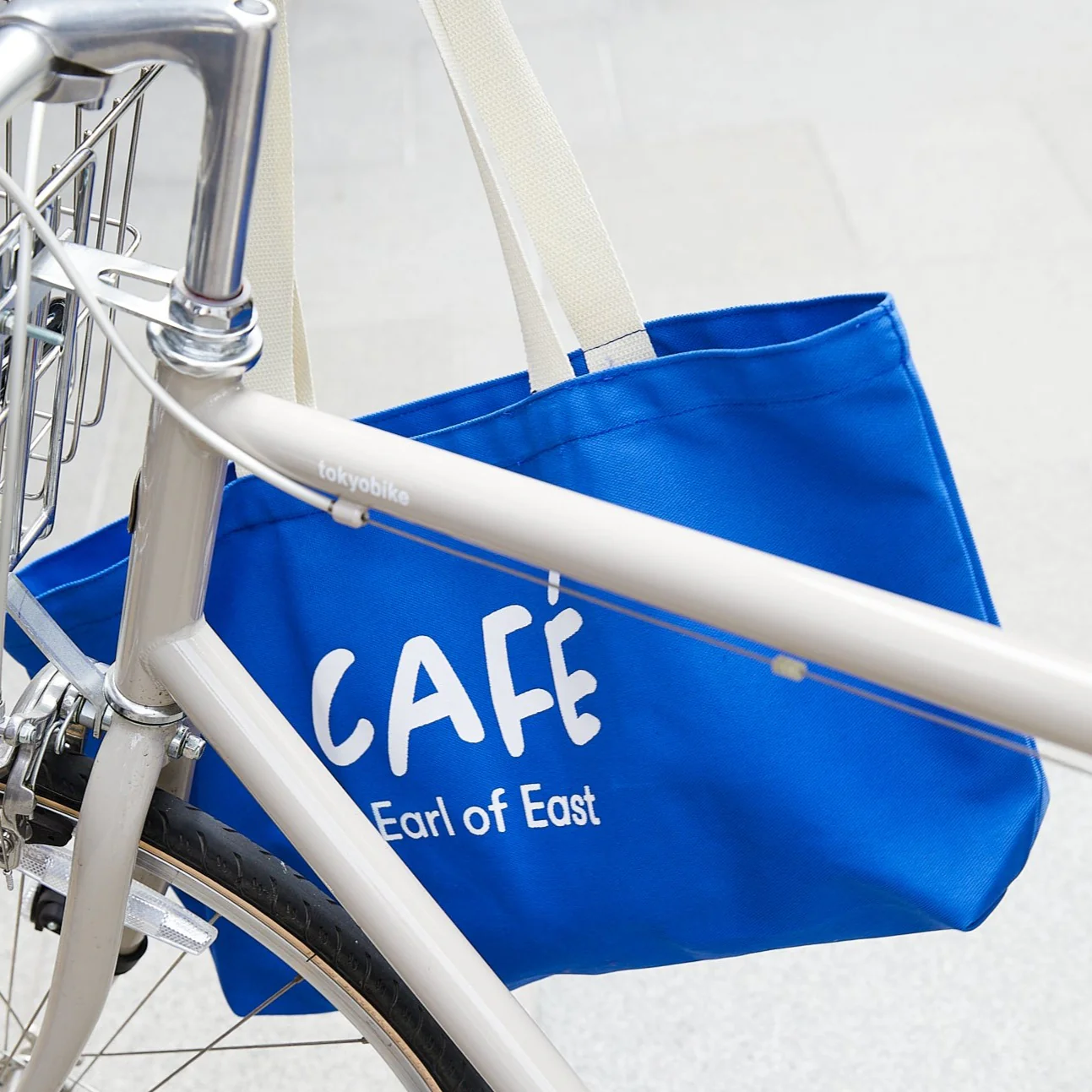 Earl of East | Café Market Bag - Café Logo Print - Blue - Image 3