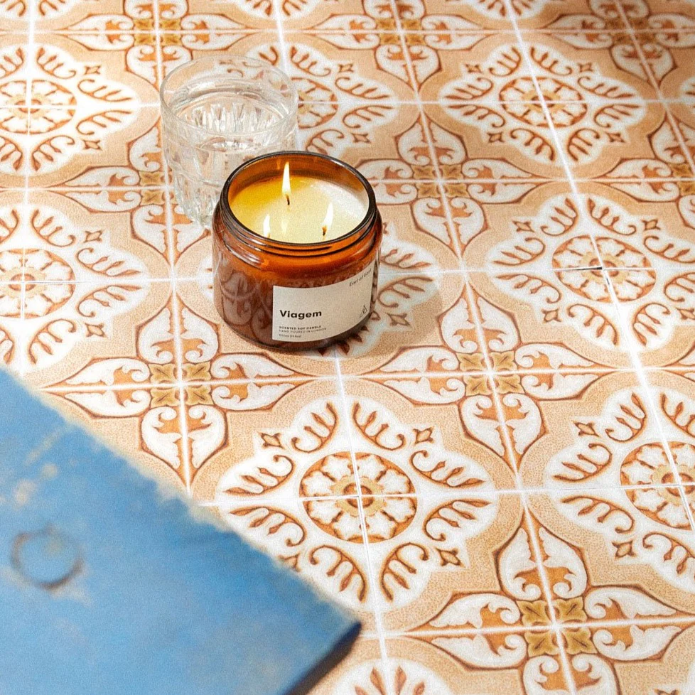 Earl of East | Viagem - Soy Wax Candle - 500ml [17.5oz] - Image 3