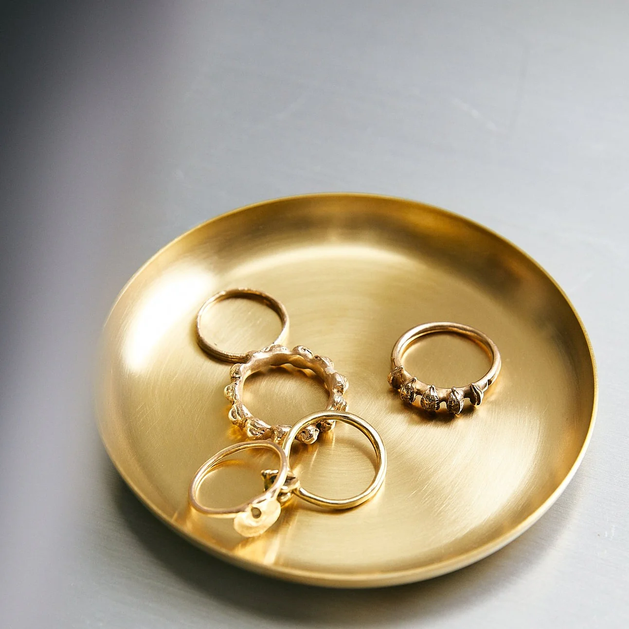 Ferm LIVING | Basho Tray Round - Brass - Image 3