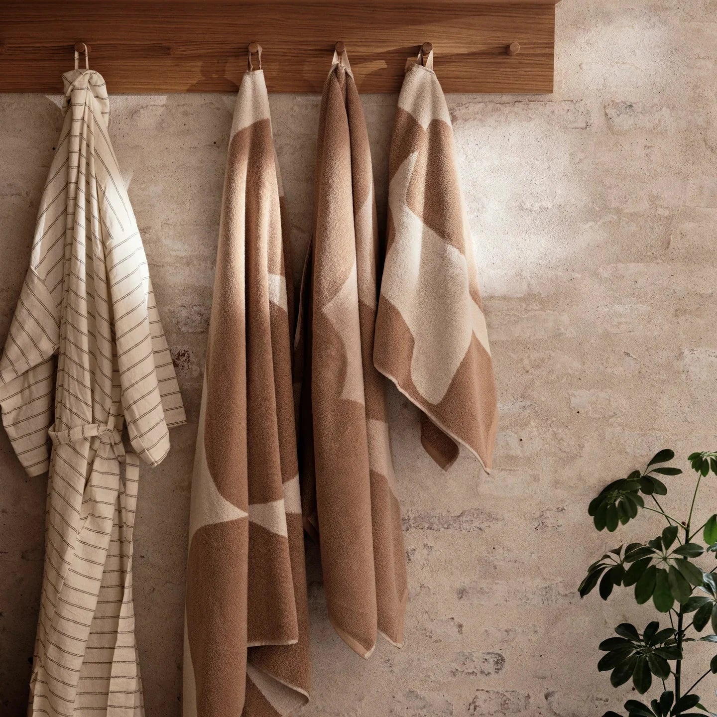 ferm LIVING | Ebb Hand Towel - Sand/Off-White - Image 3