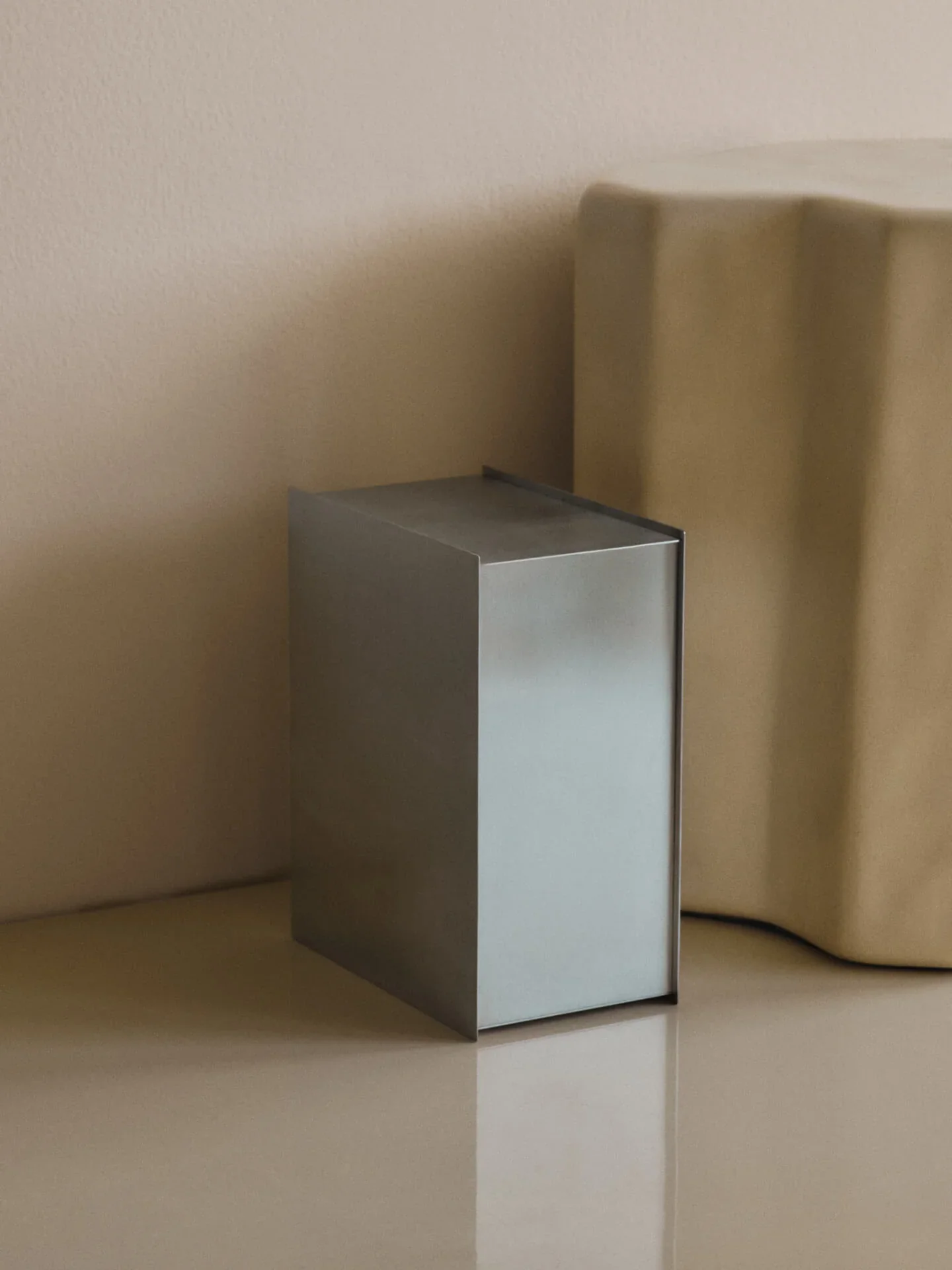 ferm LIVING | Sama Bin - Brushed Stainless Steel - Image 2