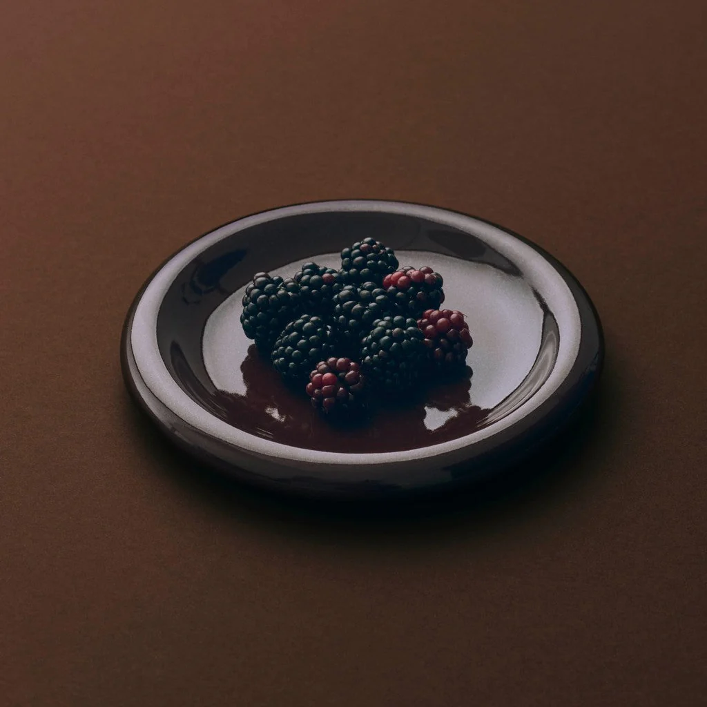 HAY | Barro Plate Set of Two - Ø18 - Burgundy - Image 2