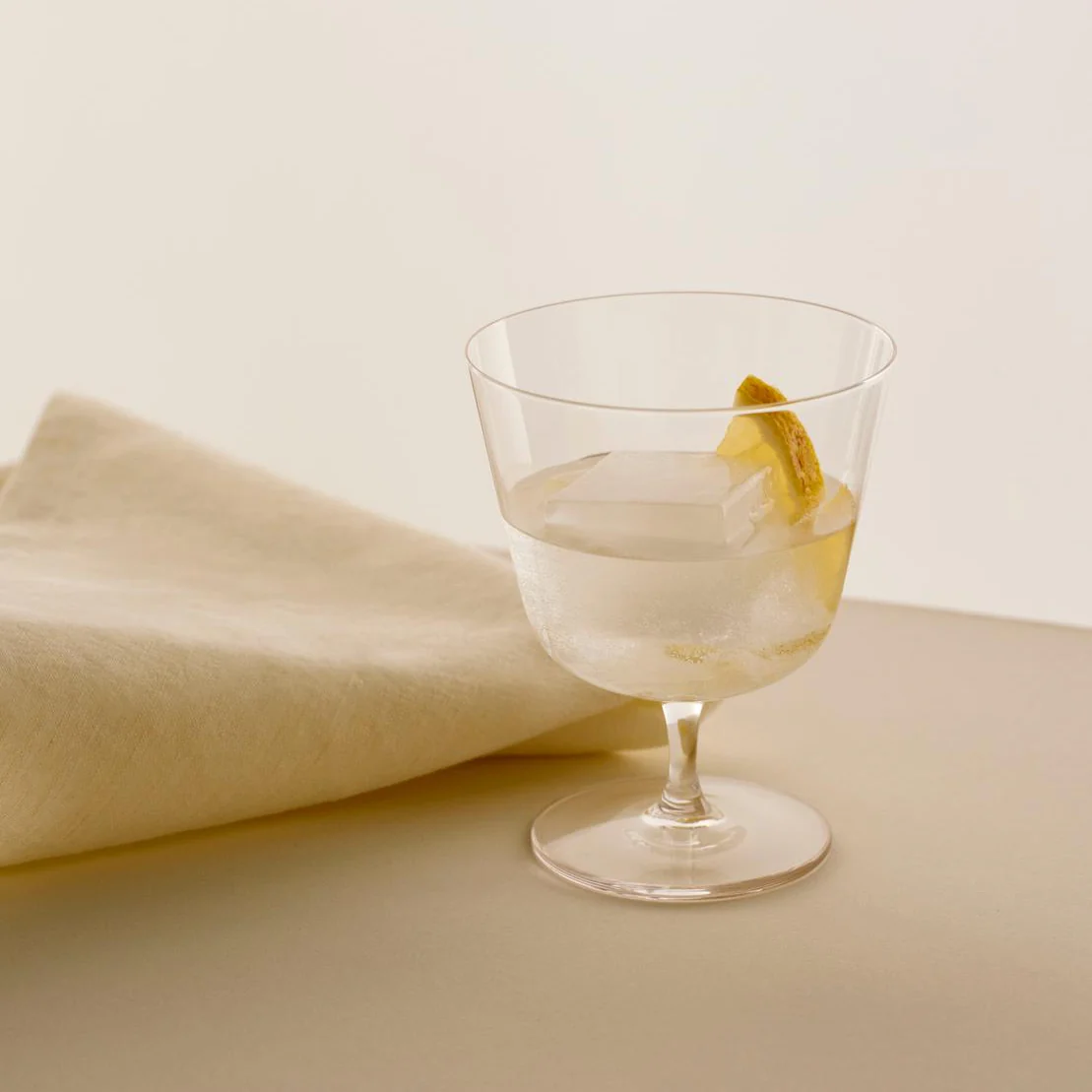 HAY | Curve Stem Glasses - Set of Two - Clear - Image 3