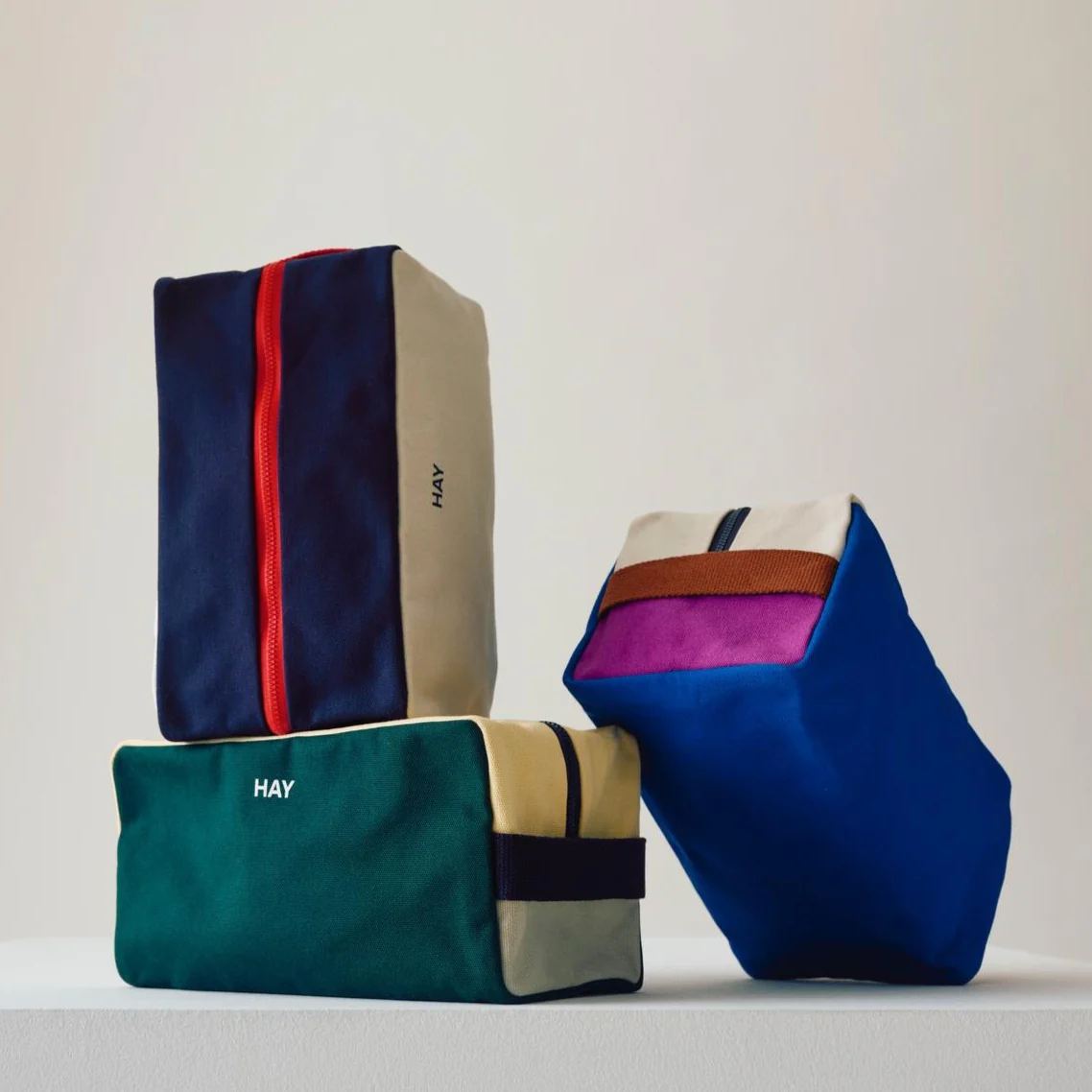 HAY | Wash Bag - Medium - Electric Blue Multi - Image 2